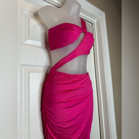 Pink One Shoulder Cutout Bodycon Dress - Picture 7 of 10